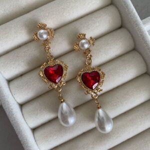 Red ruby heart and pearl drop earrings ❤️